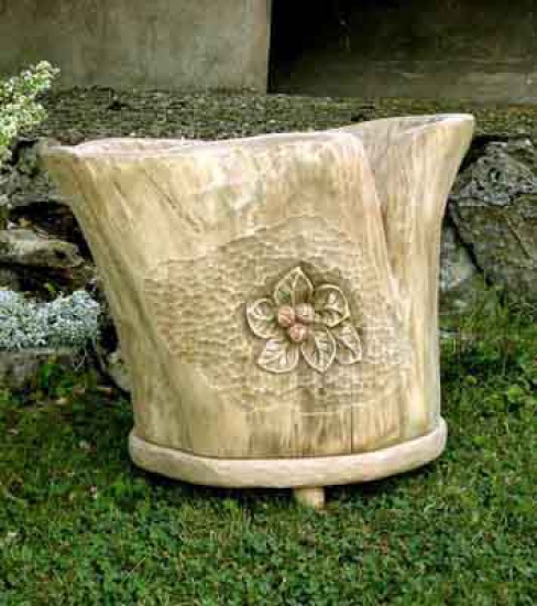 Ręcznie rzeźbiona donica, wykonana z pnia
